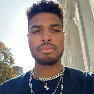 Don‘t give a fuck bout you couse she real 🙏🏽
