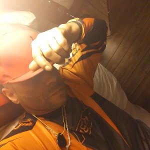 kurency-what u lookn at