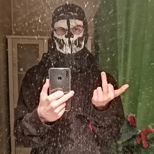 In die Fresse für die SWAT-Einheit
