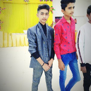 me tujhe dur hu