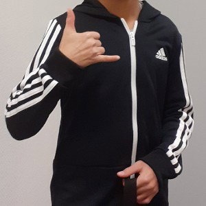 la classe avec Adidas 