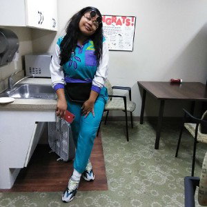 pretty girl let me know