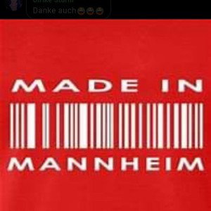 Mann vor der Sense