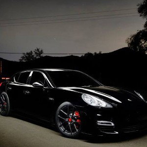 Czarna panamera