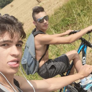 yo le frère 