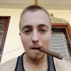 Блогер