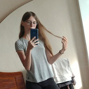 Мой 1 трек. Он конечно корявый, но извините, это мой 1 трек.