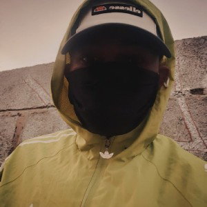 J.JS-SHE JUST