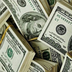Dinero vs Educación