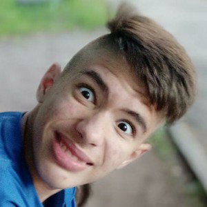 Максим сосет хуй