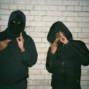 tiny bandz🖤