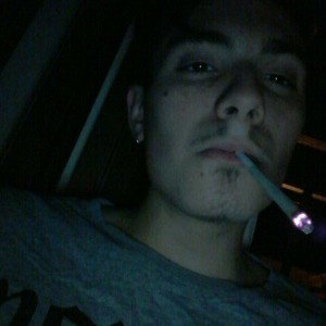 Nervoso.