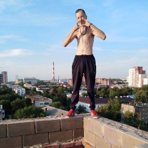 не считай сколько бабок на мне