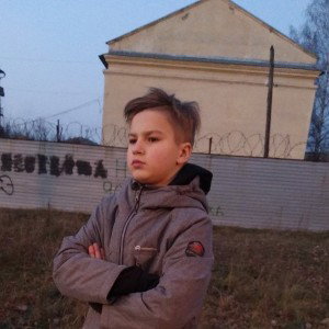 эти лезут в жизнь