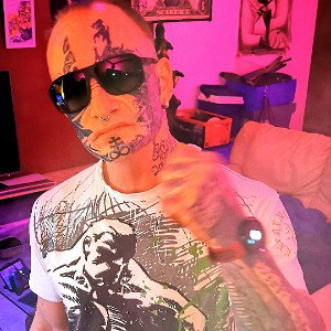 maske31-.. so wie DMX 💜