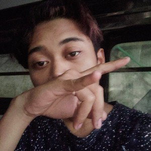 golow •sebuah senyuman•