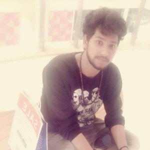 sona hai bahon me tere 