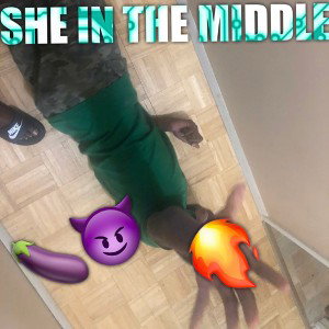 ShE In ThE MiDdLe