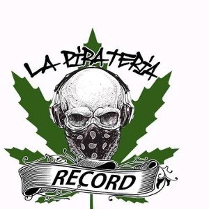 LA PIRATERIA RECORD - DEL CORAZON AL PARLANTE 