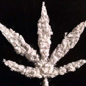 WEED KOKAIN UND SPEED