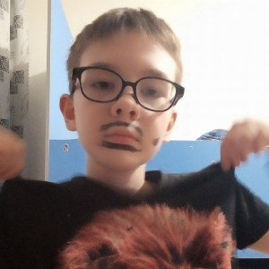 этот доллар везде.