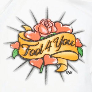 f👀l 4 U 