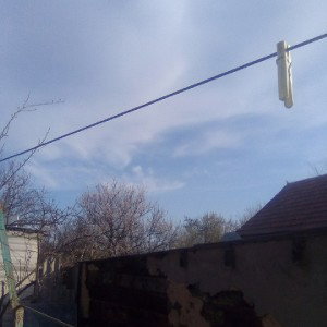 А теперь я живу,и пою) хм+++)))