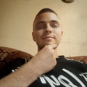 либо малыши либо парни😄