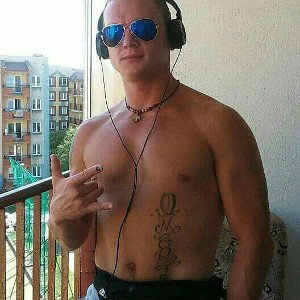 Dj44