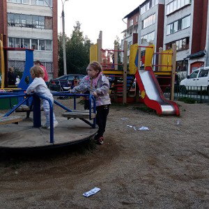 не детская площадка