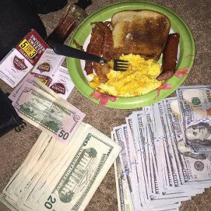 I be chasing money 💰 💯 😎 