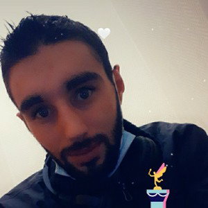 ya pas de titre frero 😅🤣