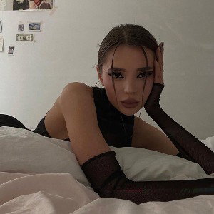 alone at home💫