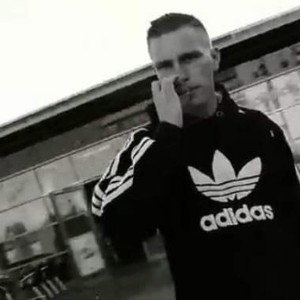 Jeder ist mein Feind [16Bars]