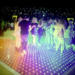 allez vien dancer ce soir on va s'ambiancer