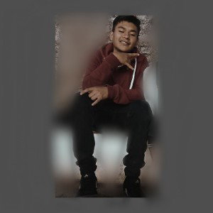 "un par de bajos "