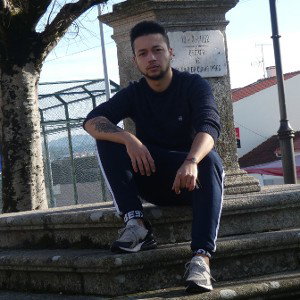 Paulinhoo Mc ( Vida faz Crescer ) 