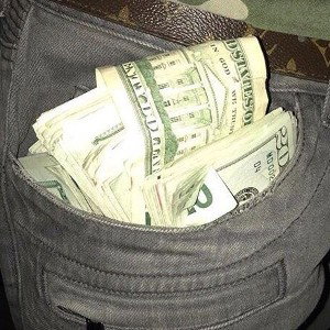 💰 POCKETS  ON  SWOLL💰