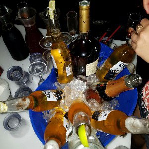 Party Tonight lyrics 🍾🍹🥂🍸🎧🎼🎶💯