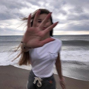 😼