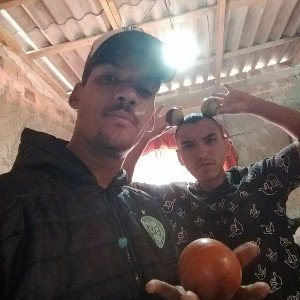 MAIS UMA
