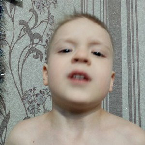 братишка крут😎😎