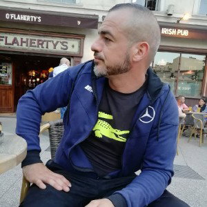sk_sors_da_ça_tanière