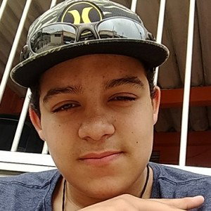 A HISTÓRIA DE UM MENINO COM UMA VIDA TRISTE