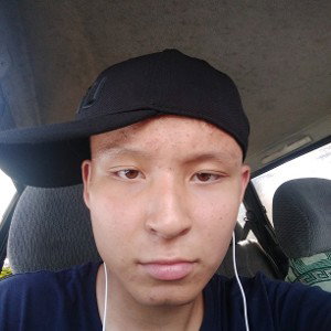 по жизни рэпер