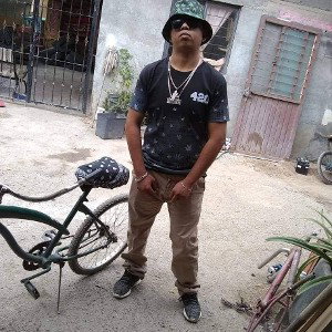 tema:en mi lado se drogan a diario}M González toño raper 😈🎙️🎶💯
