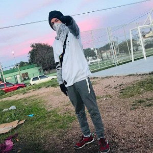 BARRAS SUELTAS - HJT (RAP URUGUAYO) 