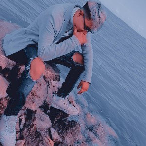 Lil Andy - vestida de rojo