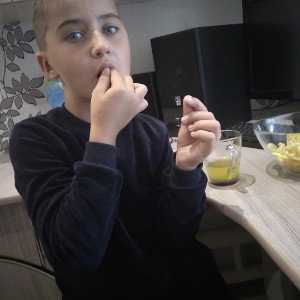         это лох хихихи                      