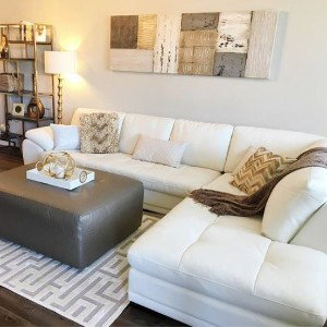 White Couch Flow